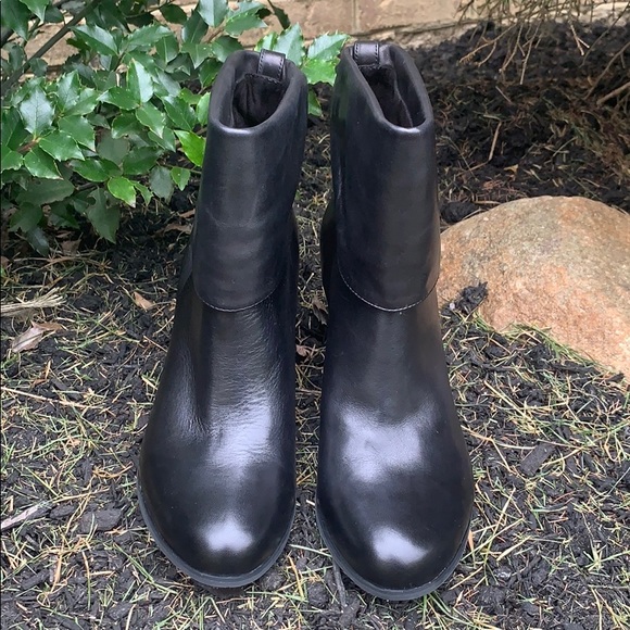 BCBGeneration Shoes - BCBGeneration black booties